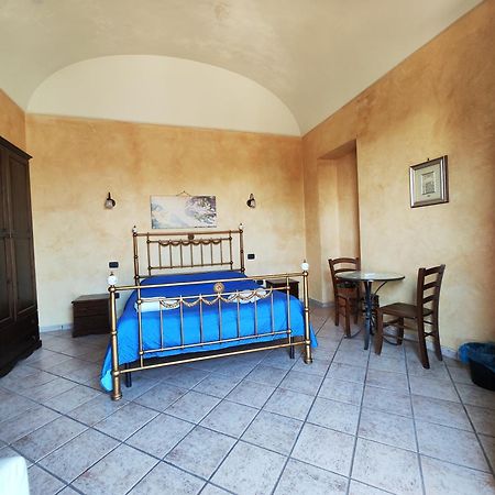 Le Grotte Bed & Breakfast Riposto Dış mekan fotoğraf