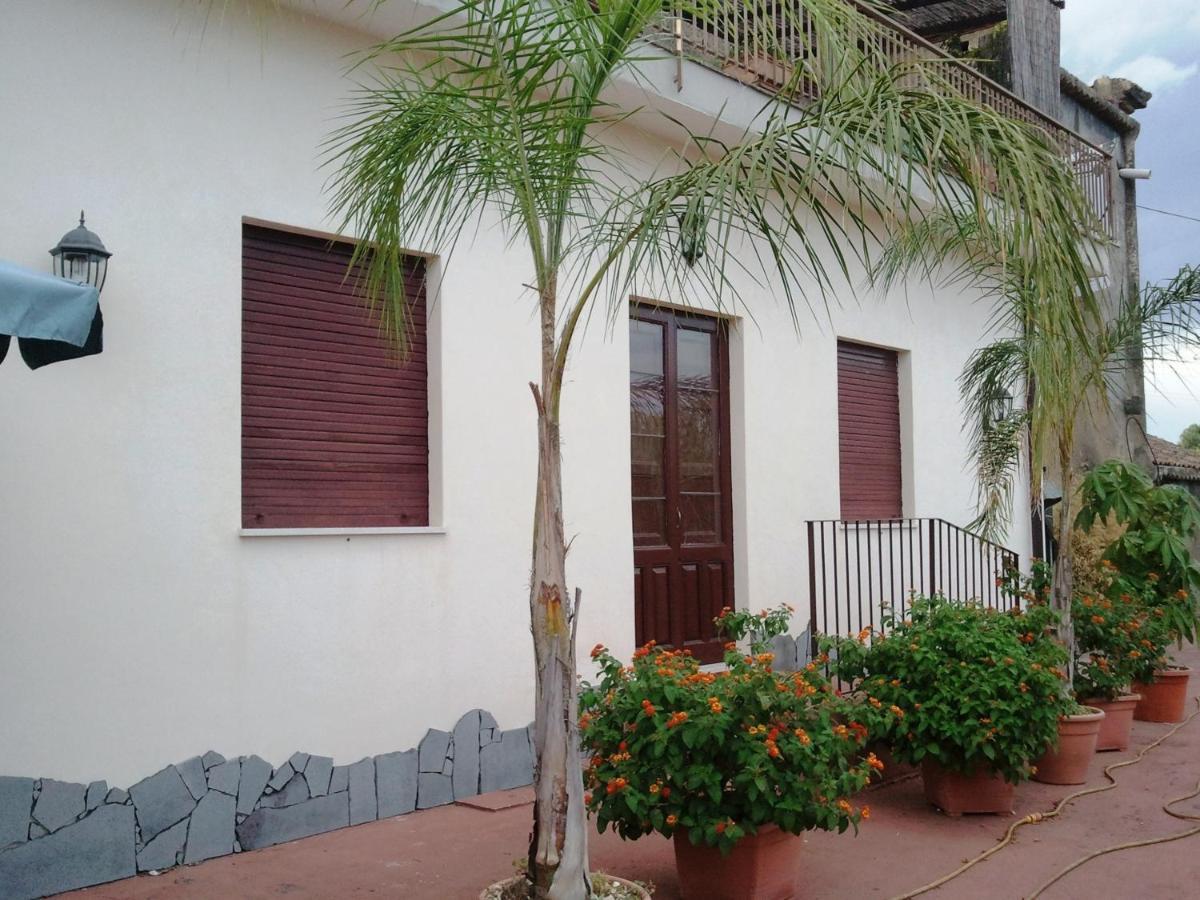 Le Grotte Bed & Breakfast Riposto Oda fotoğraf