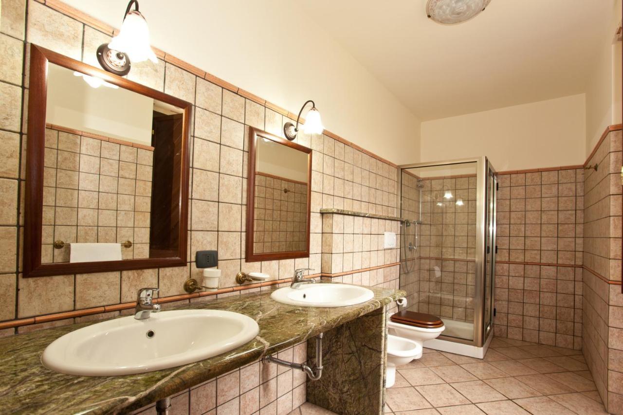 Le Grotte Bed & Breakfast Riposto Dış mekan fotoğraf